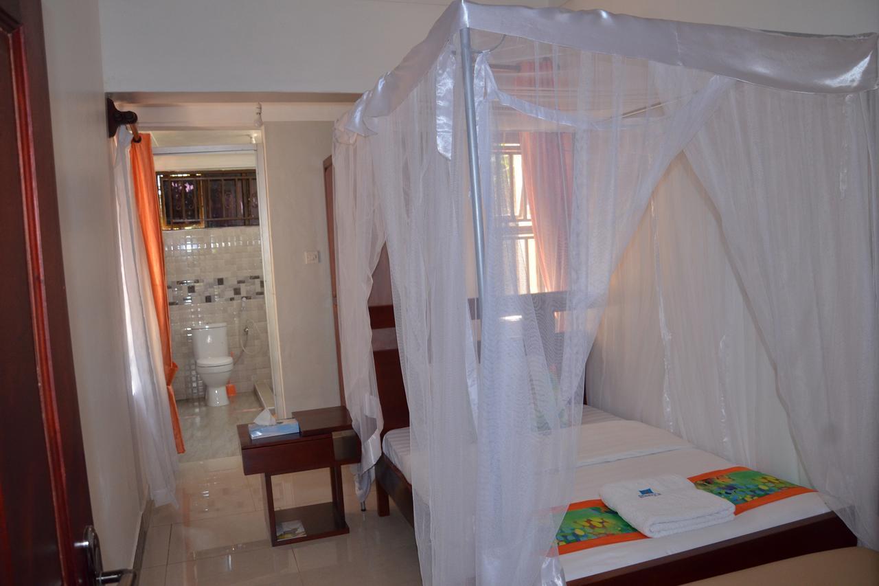 Sheevy"S Bed N Breakfast Fort Portal Bagian luar foto