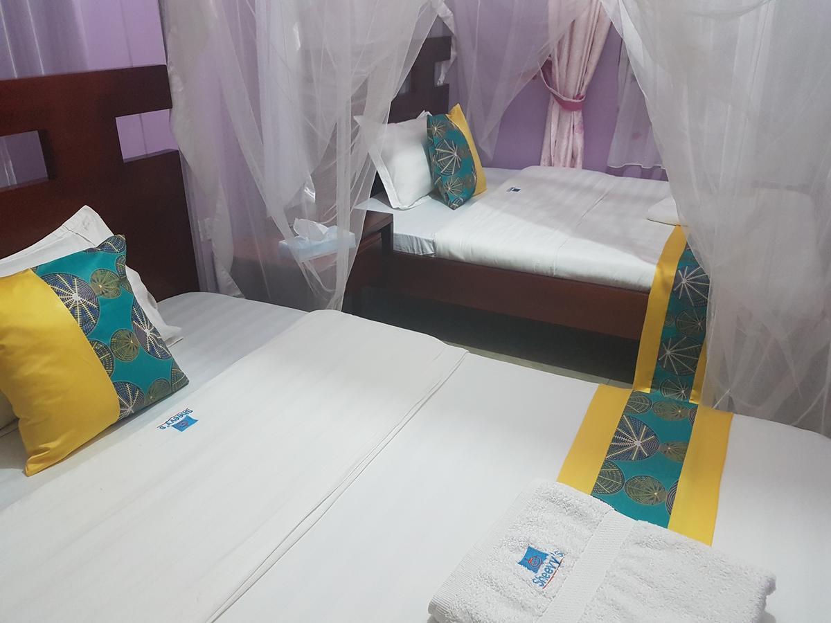 Sheevy"S Bed N Breakfast Fort Portal Bagian luar foto